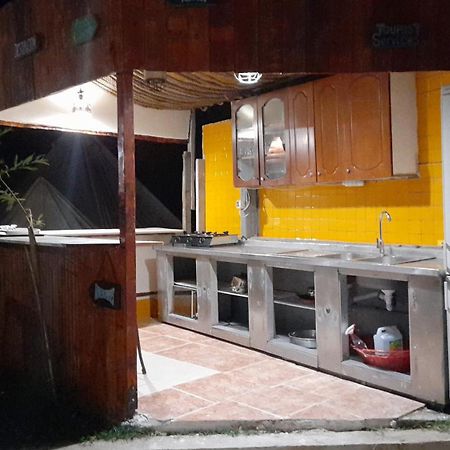 Garden Villa Lake Side & Glamping Ksamil Buitenkant foto